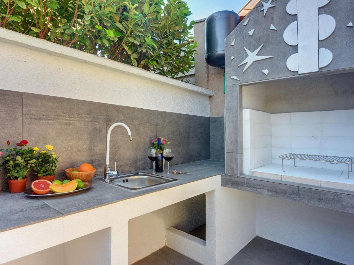 Villa Noemi By Interhome Ližnjan Εξωτερικό φωτογραφία