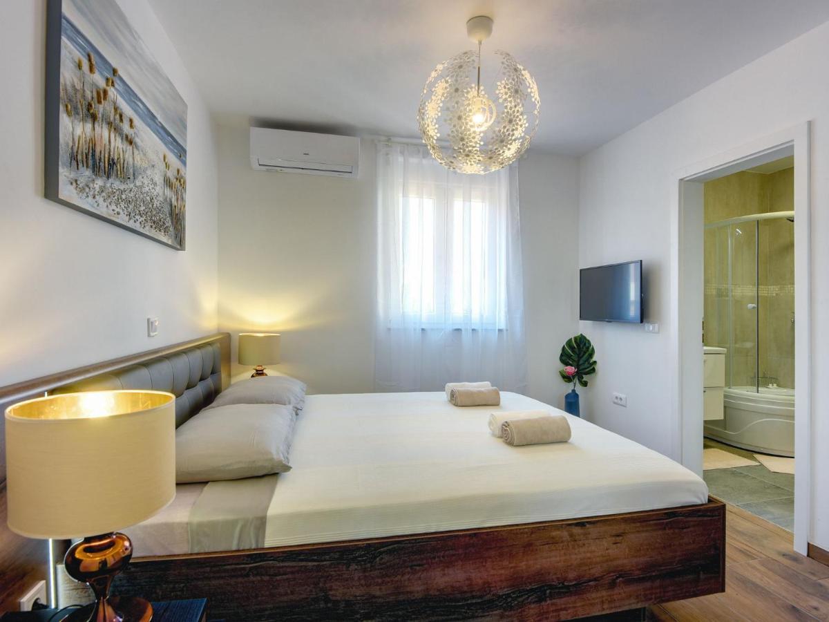 Villa Noemi By Interhome Ližnjan Εξωτερικό φωτογραφία