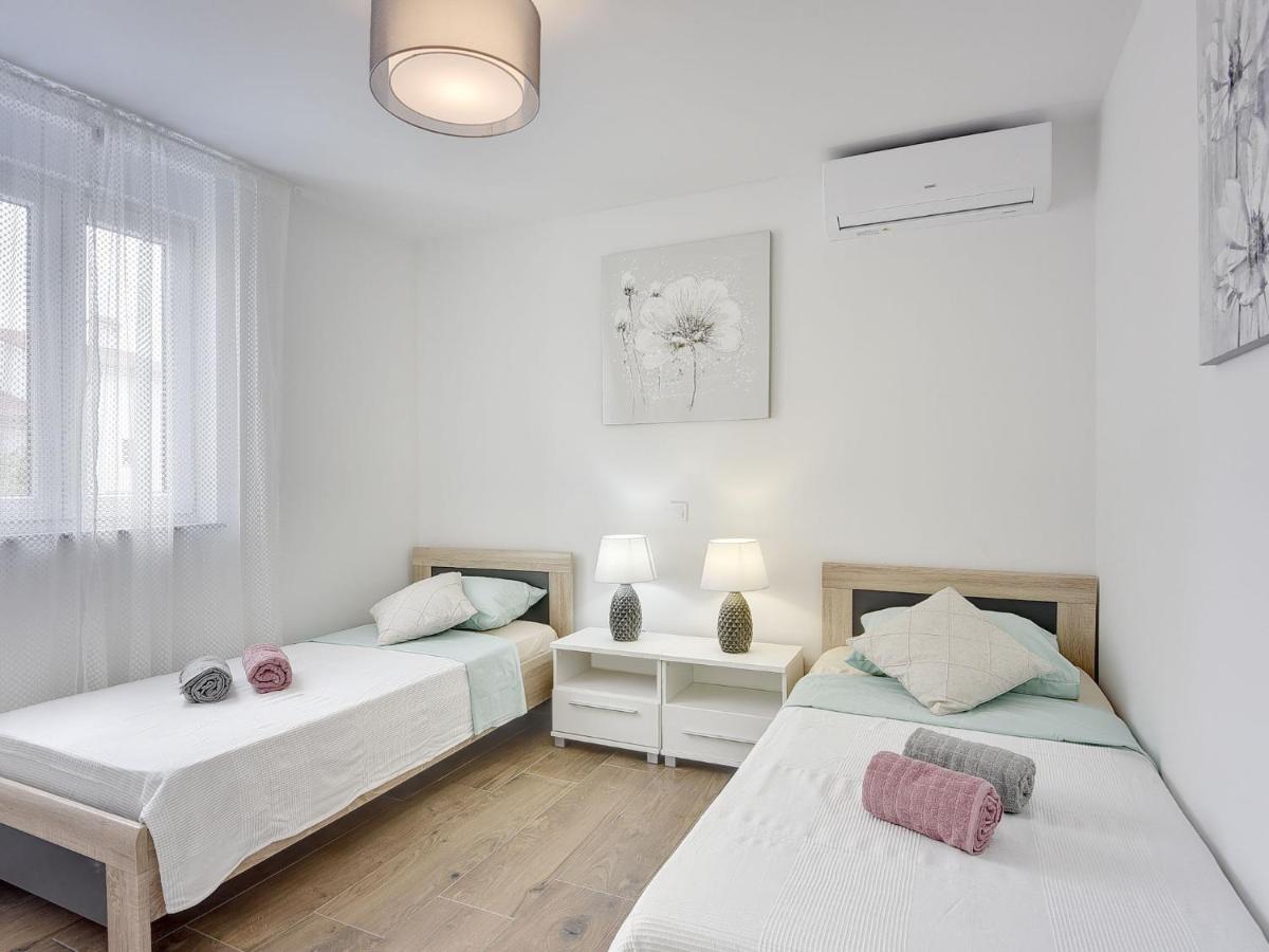 Villa Noemi By Interhome Ližnjan Εξωτερικό φωτογραφία